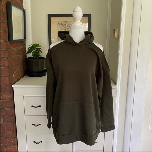 Forever 21 Open Shoulder Hoodie - Picture 4 of 15